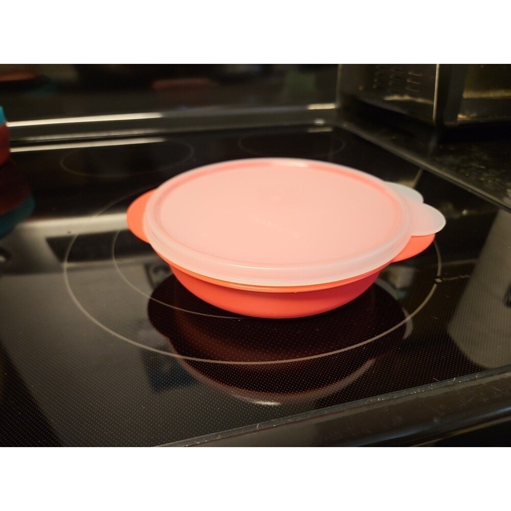 Tupperware #2646C Made In Mexico Coral Colored Bowl With Lid 390 mL 1.5 Cup